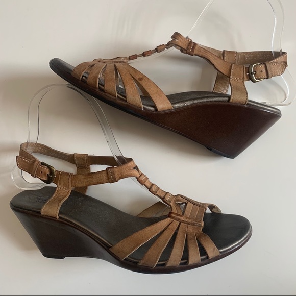 clarks brown wedge sandals